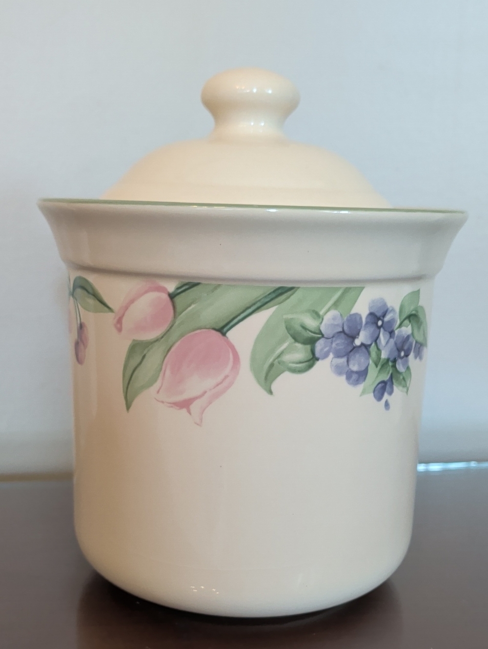 Pfaltzgraff Garden Party ceramic canister Cookie Jar With Lid Tulip Cherries Med